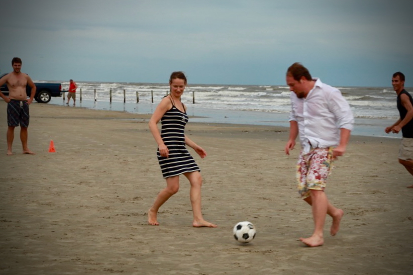 Fig. 9 — A coordination game reaching its Nash equilibrium, barefoot.